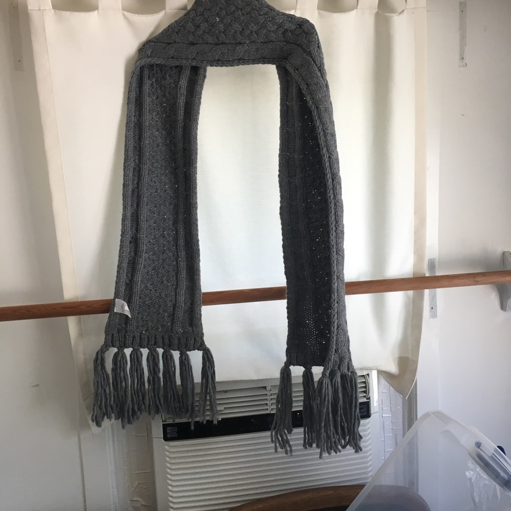 winter scarf price negotiable